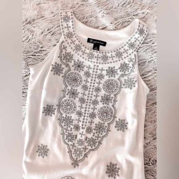 INC  BEAUTIFUL DRESS SIZE P (XS) WITH GORGEOUS SILVER EMBROIDERY.  LIKE NEW! - Picture 2 of 4